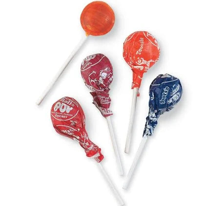 Tootsie Pops Assorted Lollipops – 100 Count Bulk Candy Bag with Fruit & Chocolate Flavors